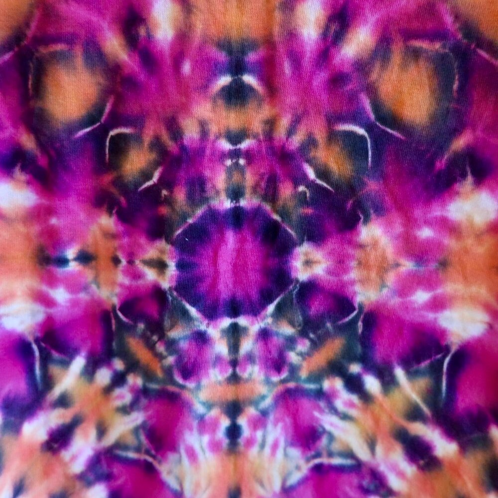 Mandala tie dye t-shirt - women's XL - handmade ready to ship - Picture 5 of 7